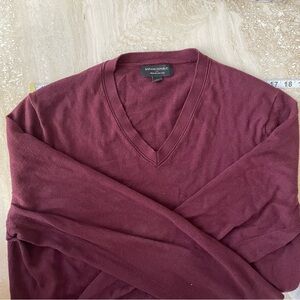 BANANA REPUBLIC Factory Premium Luxe Yarn V-Neck Sweater Large Burgundy